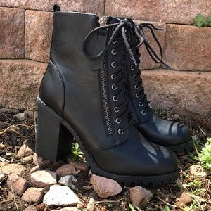Soda Heeled Combat Boots 7 1/2